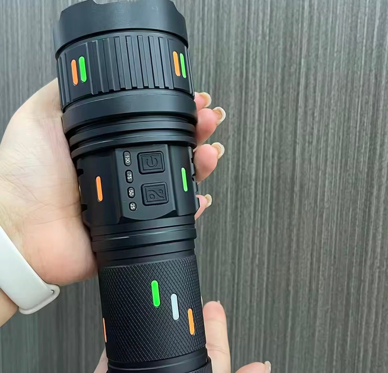 𝐏𝐨𝐰𝐞𝐫𝐟𝐮𝐥 𝟏𝟎𝟎𝐖 𝐅𝐥𝐚𝐬𝐡𝐥𝐢𝐠𝐡𝐭 𝐏𝐨𝐫𝐭𝐚𝐛𝐥𝐞 𝐓𝐨𝐫𝐜𝐡 𝐎𝐮𝐭𝐝𝐨𝐨𝐫 𝐋𝐨𝐧𝐠 𝐃𝐢𝐬𝐭𝐚𝐧𝐜𝐞(𝟗𝟖𝟎𝟎𝟎𝐋𝐌 𝟏𝟎𝟎𝟎𝟎𝐌𝐀𝐇 )