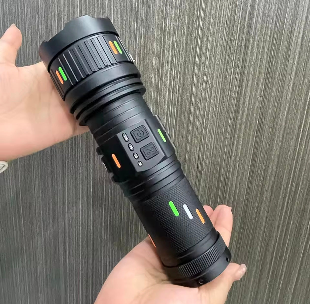 𝐏𝐨𝐰𝐞𝐫𝐟𝐮𝐥 𝟏𝟎𝟎𝐖 𝐅𝐥𝐚𝐬𝐡𝐥𝐢𝐠𝐡𝐭 𝐏𝐨𝐫𝐭𝐚𝐛𝐥𝐞 𝐓𝐨𝐫𝐜𝐡 𝐎𝐮𝐭𝐝𝐨𝐨𝐫 𝐋𝐨𝐧𝐠 𝐃𝐢𝐬𝐭𝐚𝐧𝐜𝐞(𝟗𝟖𝟎𝟎𝟎𝐋𝐌 𝟏𝟎𝟎𝟎𝟎𝐌𝐀𝐇 )